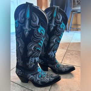 Corral Black Embroidered Womens Cowboy Boots